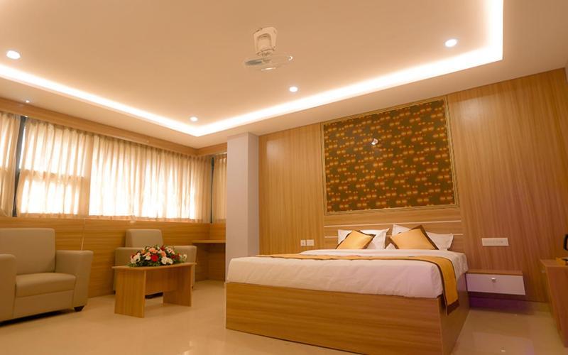 Hotel Emirates Kannangad Luaran gambar