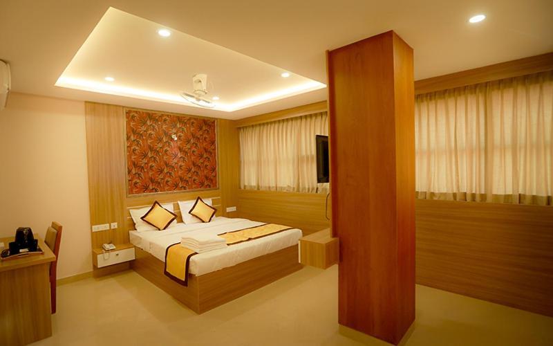 Hotel Emirates Kannangad Luaran gambar